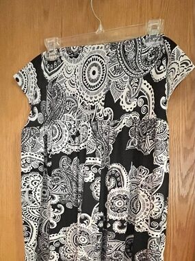 SWAK Black and White Paisley Maxi Skirt